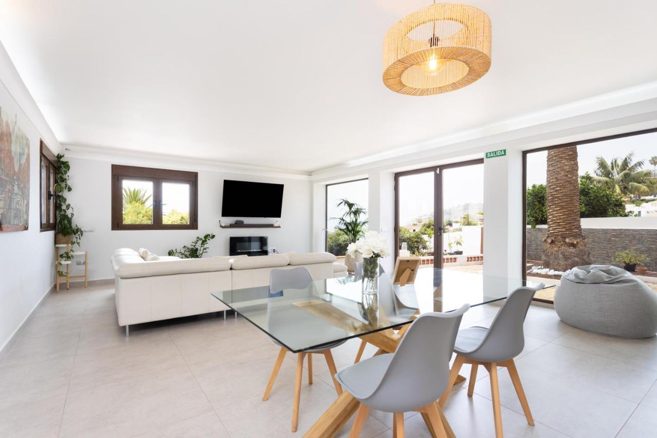 Home2Book Villa Alessandro, Design & Comfort Sauzal Exterior photo